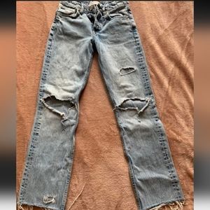 Zara jeans.  Size : 2 US